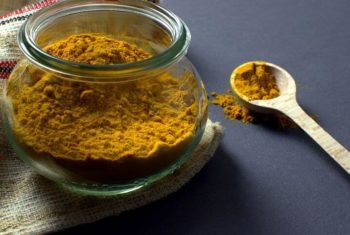 Les secrets du curcuma : en un clin d'œil